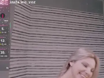 Chaturbate Live Sex of careful_i_bite