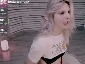 Chaturbate Adult Video Chat of careful_i_bite