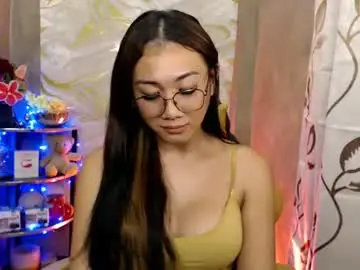 Chaturbate Adult Webcams of pia_worthsback