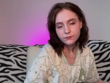 Chaturbate Live Sex Cam of diana_floweri