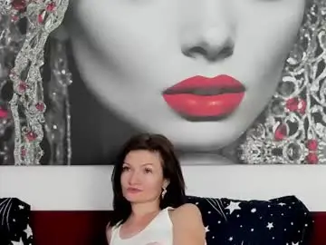 Chaturbate Live Sex of illegalbeauty87