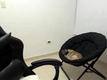 Chaturbate Best live sex cam show of laura_d23