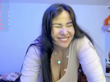 Chaturbate Sex Chat of esmeralda_milf1