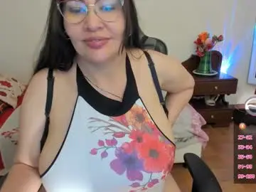 Chaturbate Free Live Porn of esmeralda_milf1