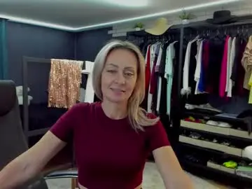 Chaturbate Watch Live Sex Cams of julia__cherry_