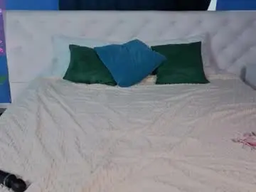 Chaturbate Live Sex Cam of jennifer_hayess