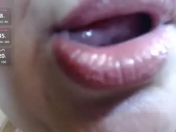 Chaturbate Private Sex Chat of kerly_doll