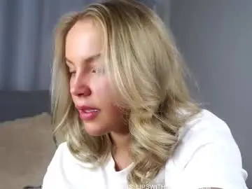 Chaturbate Live Sex of lipswithsmileonthem