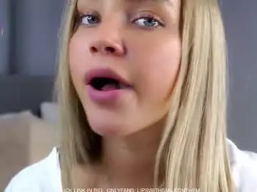 Chaturbate Nude Webcam of lipswithsmileonthem