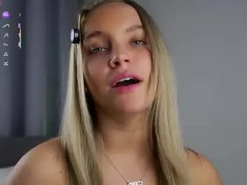 Chaturbate Adult Webcam of lipswithsmileonthem