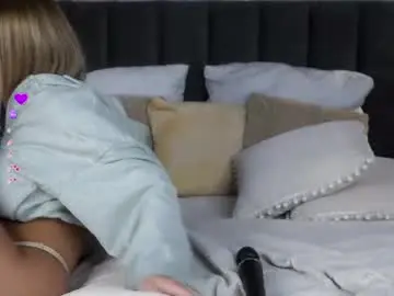 Chaturbate Nude Webcam of lipswithsmileonthem