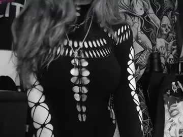 Chaturbate Live Sex Cam of silentmary