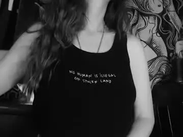 Chaturbate Live Sex Cam of silentmary