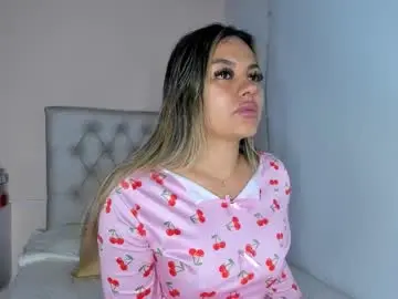 Chaturbate Sex Chat of mariana__roe