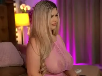 Chaturbate Live Sex Cam of sophieboobsx
