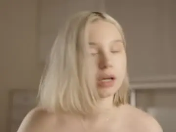 Chaturbate Best live sex cam show of jennyplaudis_