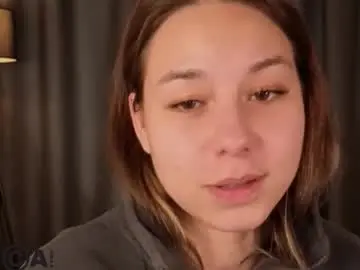 Chaturbate Live Porn of al1ice_moures