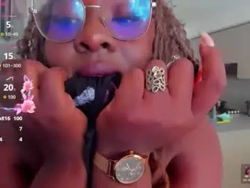 Chaturbate Free Porn Cam of naomi_kiing