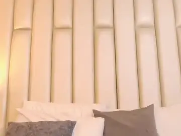 Chaturbate Adult Webcam of emiily_roberts1