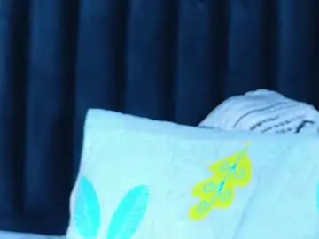 Chaturbate Sex Cam of hornylatimommy