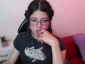 Chaturbate Free Live Porn of petite_melodyy