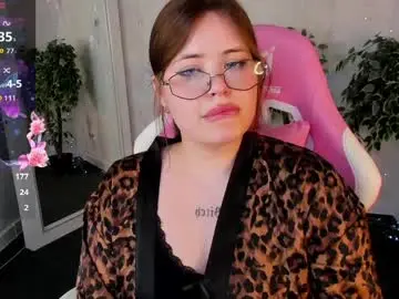 Chaturbate Watch Live Sex Cams of pauline_moore