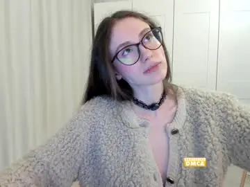 Chaturbate Live Sex Cam of snowww_white