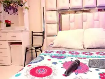 Chaturbate Adult Video Chat of yelena_mutiz