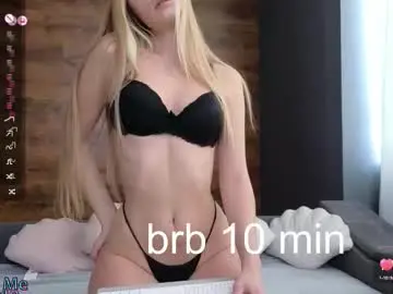 Chaturbate Nude Webcam of emilly___