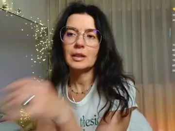 Chaturbate Watch Live Sex Cams of adelina_shine