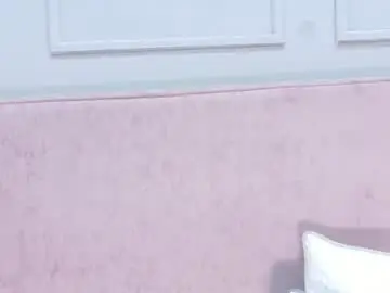 Chaturbate Live Porn of lilydreams_19