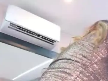 Chaturbate Nude Webcam of lilydreams_19