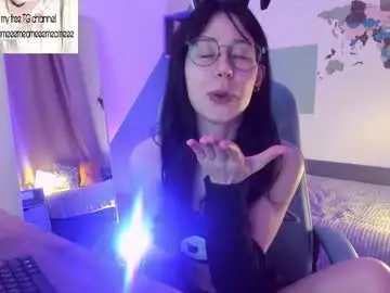 Chaturbate Adult Webcams of meomeee