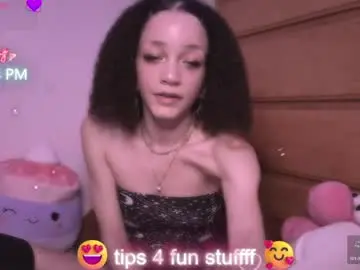 Chaturbate Live Sex Cam of abruisedpeach