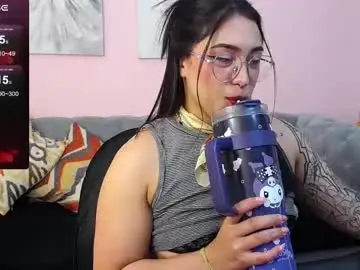 Chaturbate Live Sex Cam of connie_haze