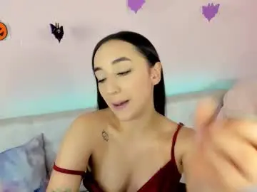 Chaturbate Adult Webcam of tiny_cora