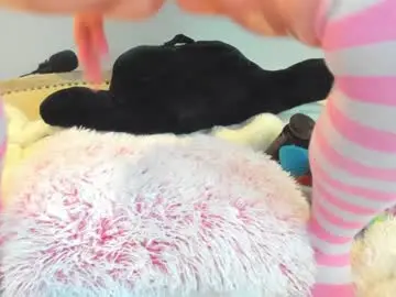 Chaturbate Best live sex cam show of eatmygingersnapps