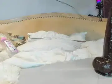 Chaturbate Live Sex of eatmygingersnapps
