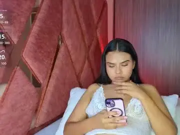 Chaturbate Free Live Porn of emma_revees