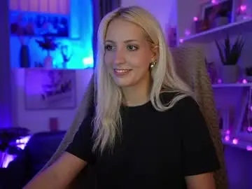 Chaturbate Best live sex cam show of lucy_cutie_