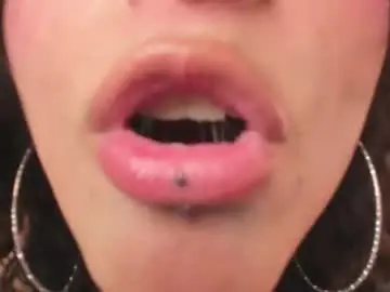 Chaturbate Live Porn of gummo_