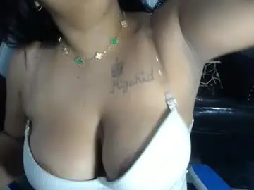 Chaturbate Best live sex cam show of adriana_foxxxy