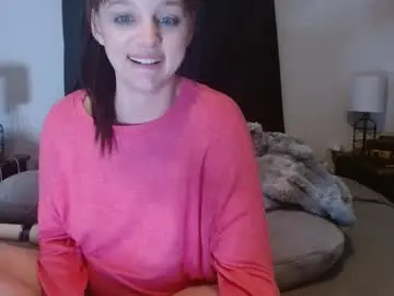 Chaturbate Live Sex Cam of hi_cut_cutie