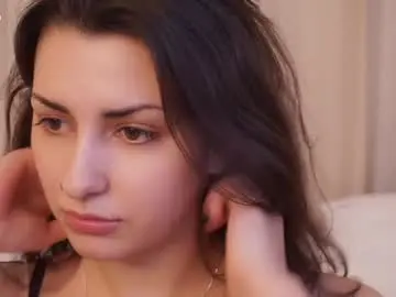 Chaturbate Live Sex Cam of cuddlebyyou