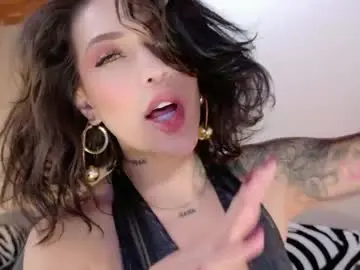 Chaturbate Nude Webcam of hannah_borbon_