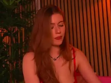 Chaturbate Live Sex Cam of khloedaviss