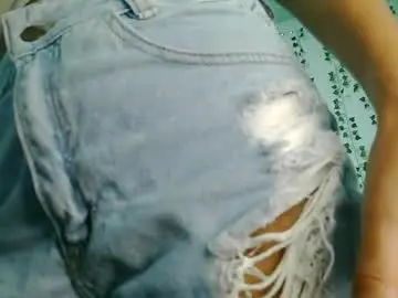 Chaturbate Live Sex Cam of akemy_saunderz