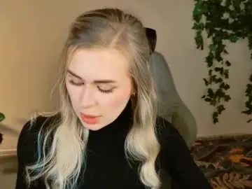 Chaturbate Watch Live Sex Cams of adelloyss