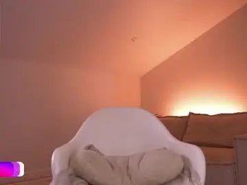 Chaturbate Live Sex Cam of lil_eva