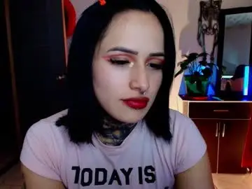 Chaturbate Live Sex Cam of tinnadawson
